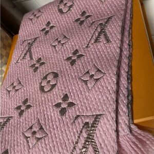 Louis Vuitton Pink and Gray Scarf